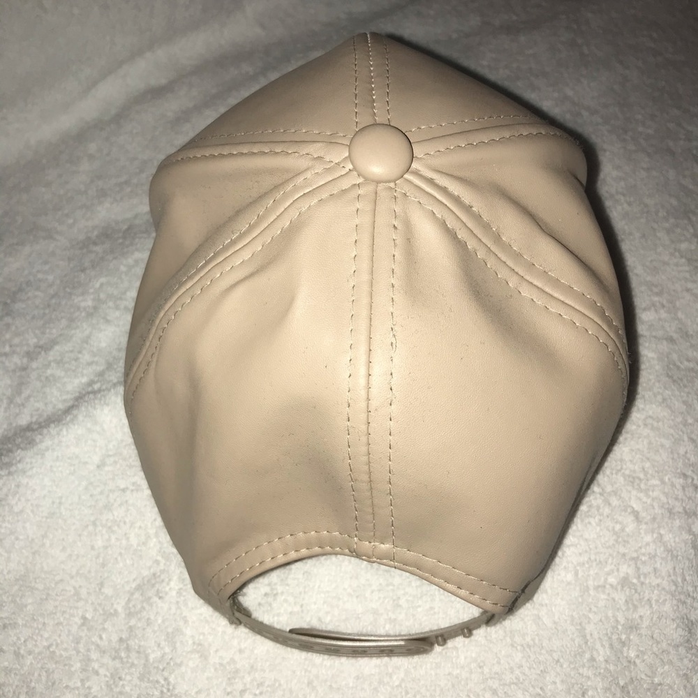 Hat - Picture 3 of 4